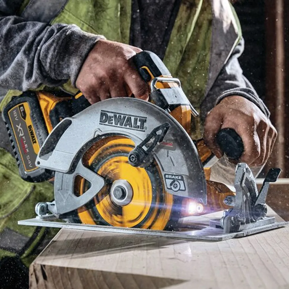 Dewalt DCS573NT 18V XR 190mm FlexVolt Brushless Circular Saw Body Only