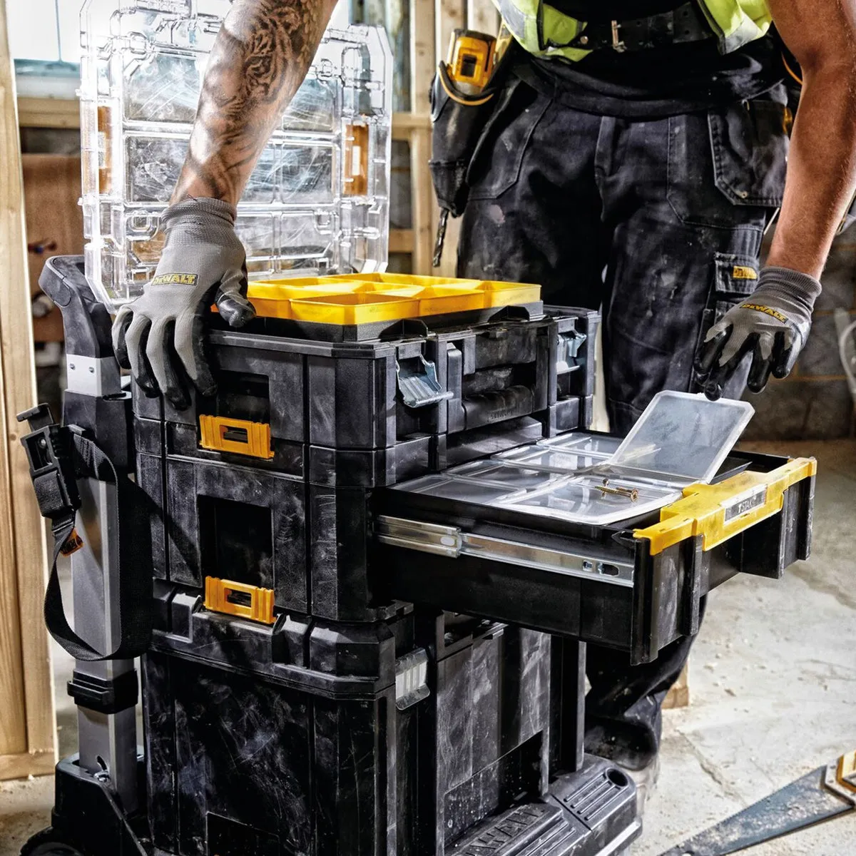 Dewalt DWST1-70705 TSTAK III Drawer Tool Box