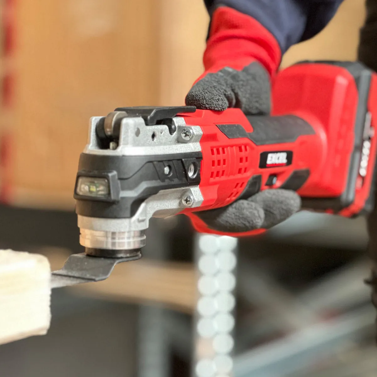 Excel 18V Oscillating Multi Tool with 1 x 4.0Ah Battery Charger & 39 Piece Accessories Set