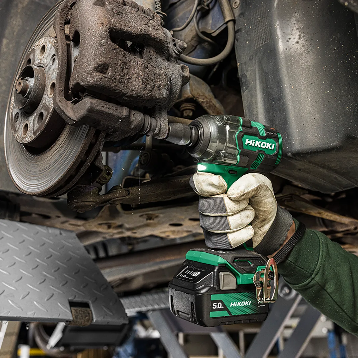 Hikoki WR18DHW2Z 18V Brushless 1/2 Impact Wrench with 1 x 2.5Ah/5.0Ah Battery Charger & Case