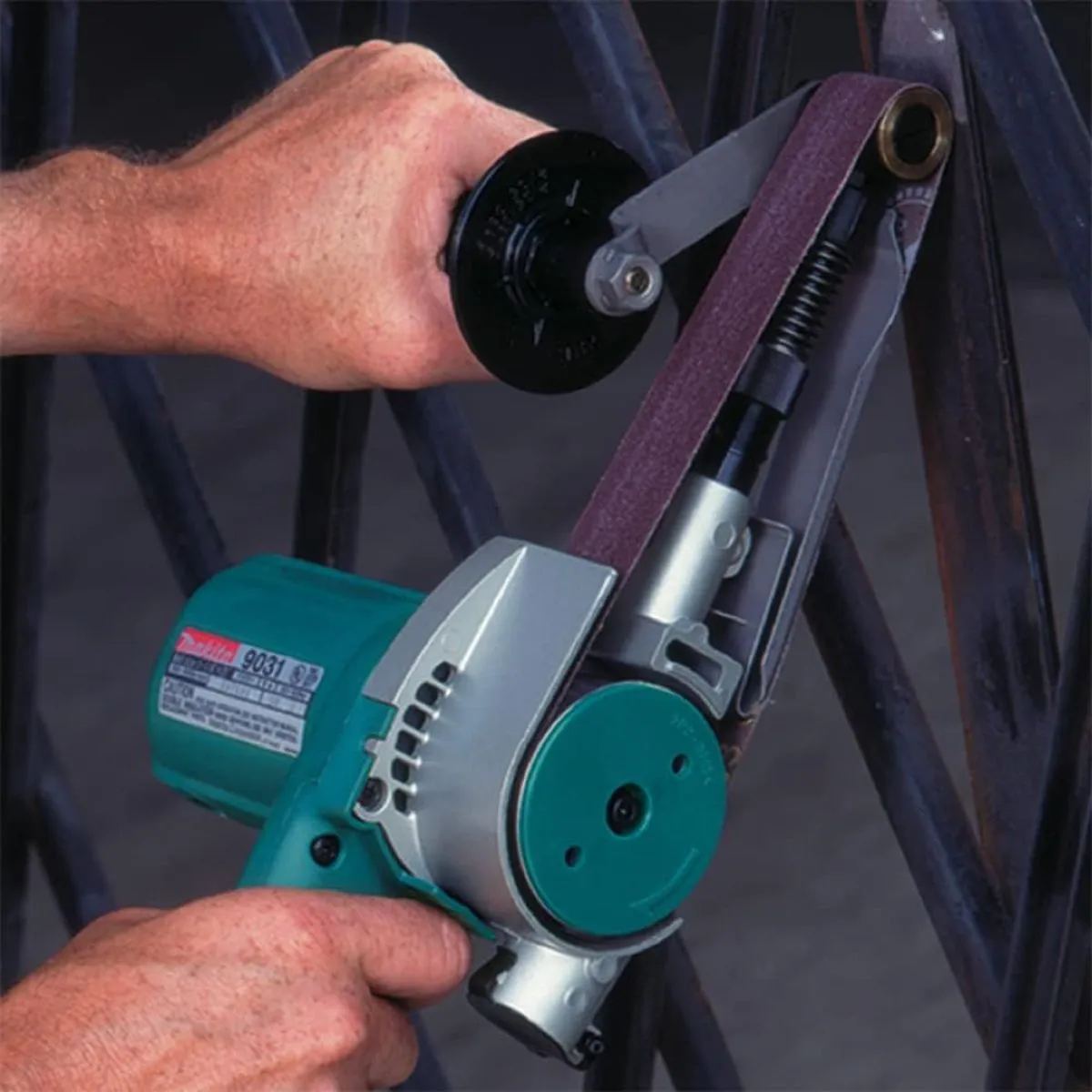 Makita 9031/2 30mm Belt Sander 240V / 550W