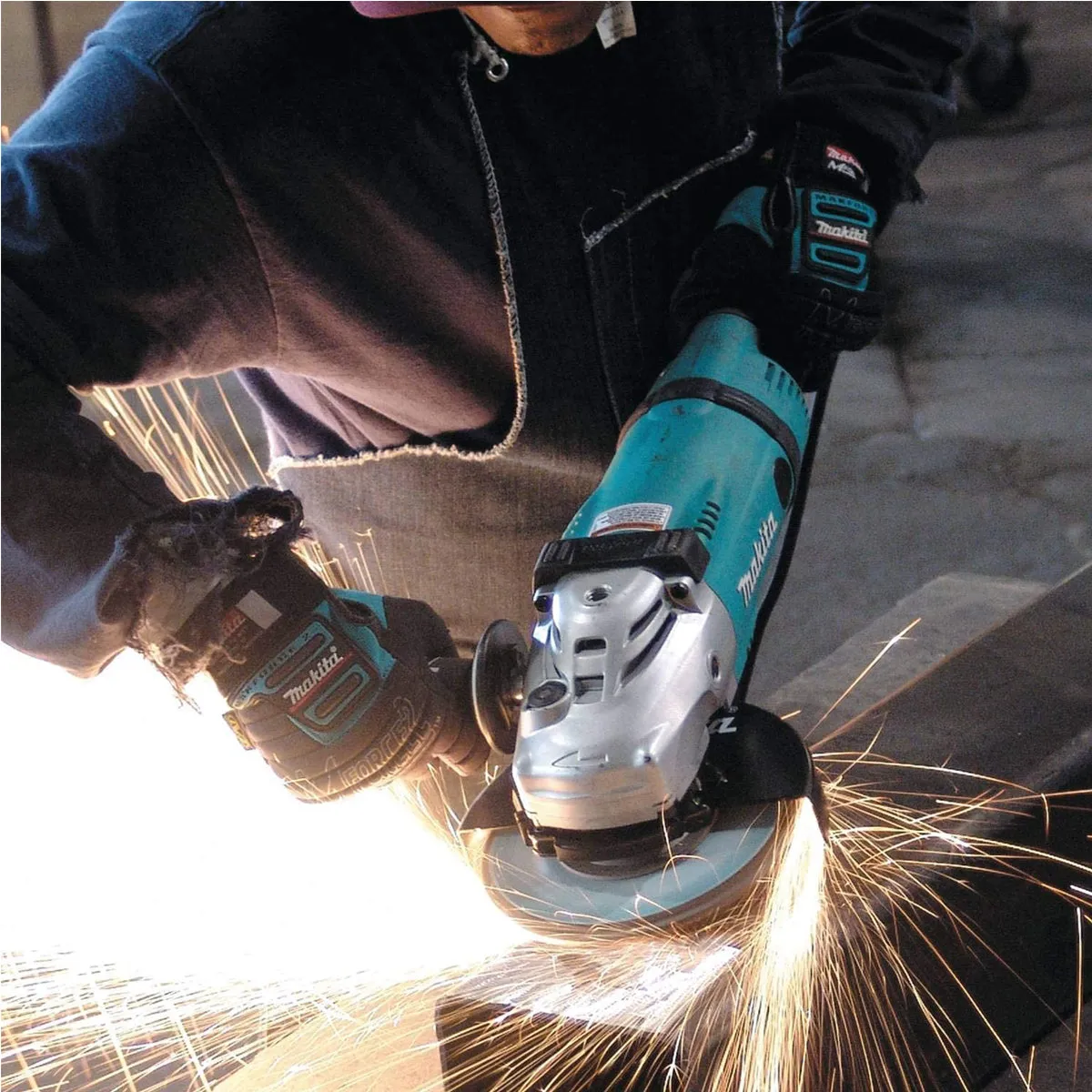 Makita GA9040S/1 9/230mm Soft Start Angle Grinder 110V