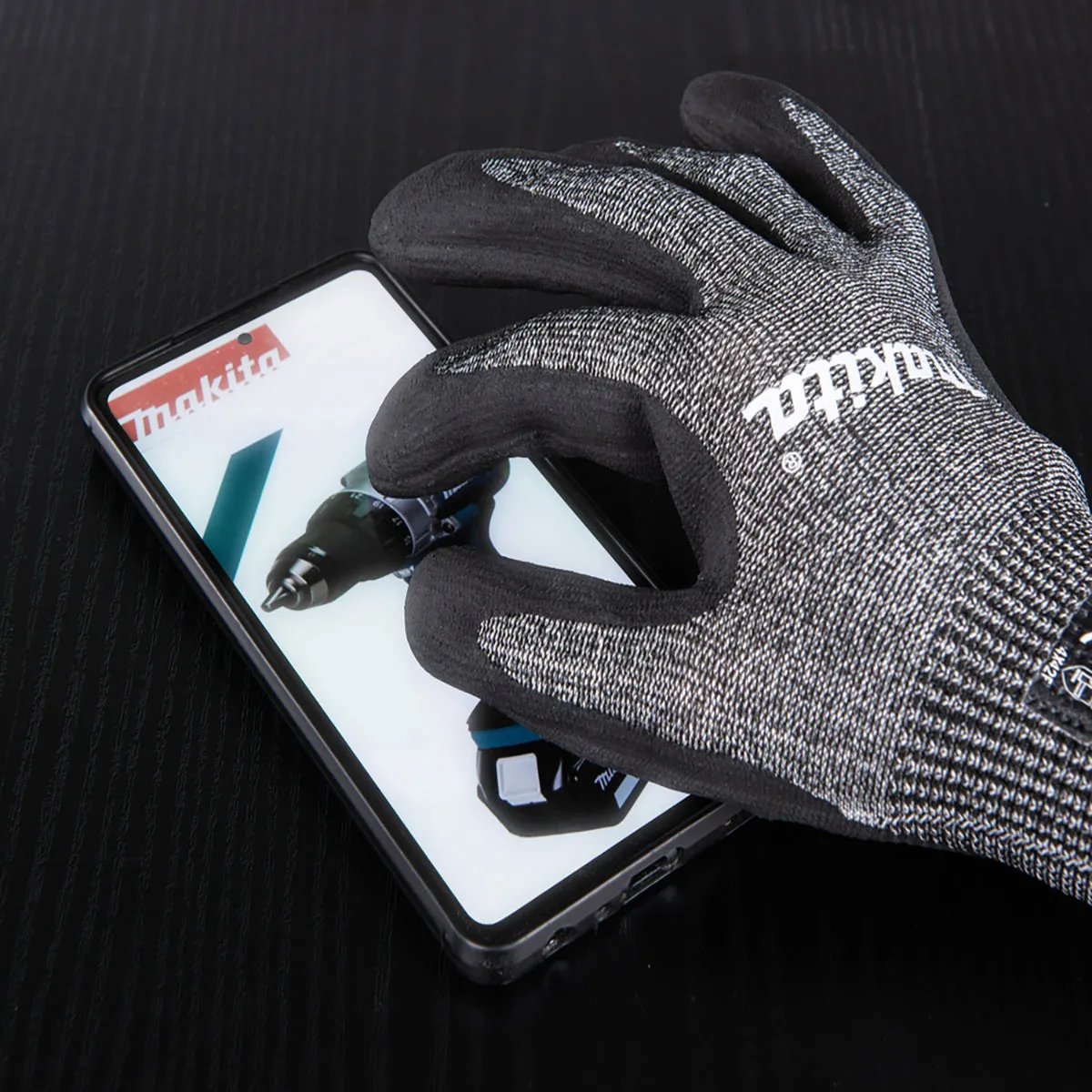 Makita P-84713 Advanced FitKnit Cut Level 7 Nitrile Coated Dipped Gloves Size Medium