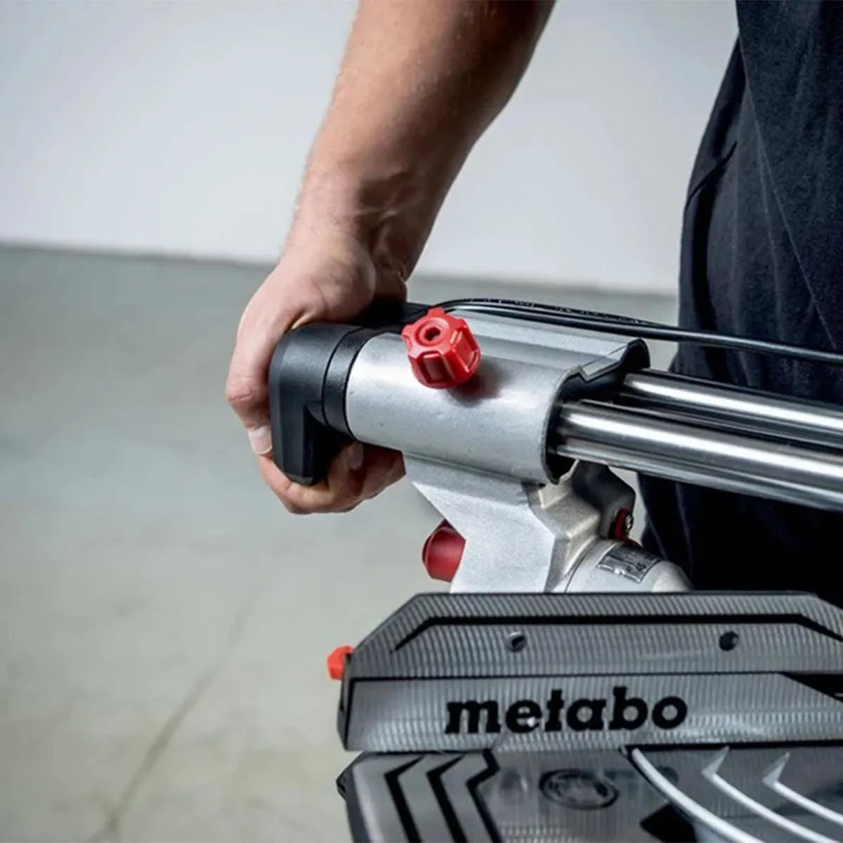 Metabo KGS 216 M 216mm Single Bevel Sliding Mitre Saw with Sliding Function 240V/1500W 613216380