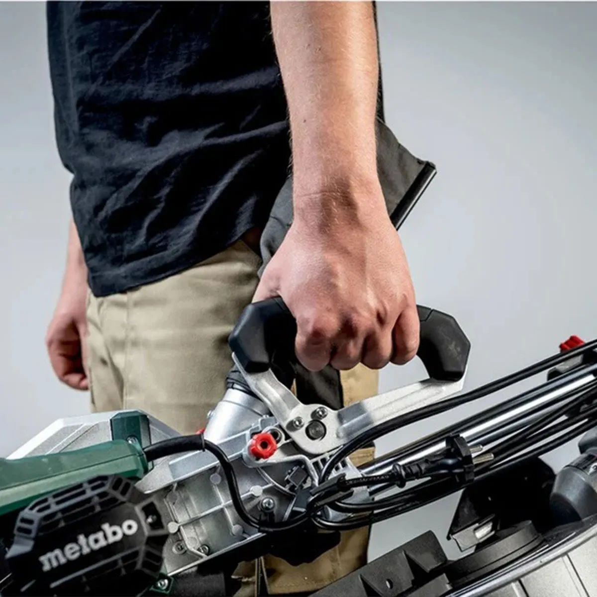 Metabo KGS 216 M 216mm Single Bevel Sliding Mitre Saw with Sliding Function 240V/1500W 613216380