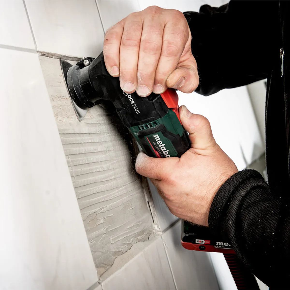 Metabo MT 18 LTX BL QSL 18V Brushless Multi Tool with 1 x 5.2Ah Battery Charger & Metabox