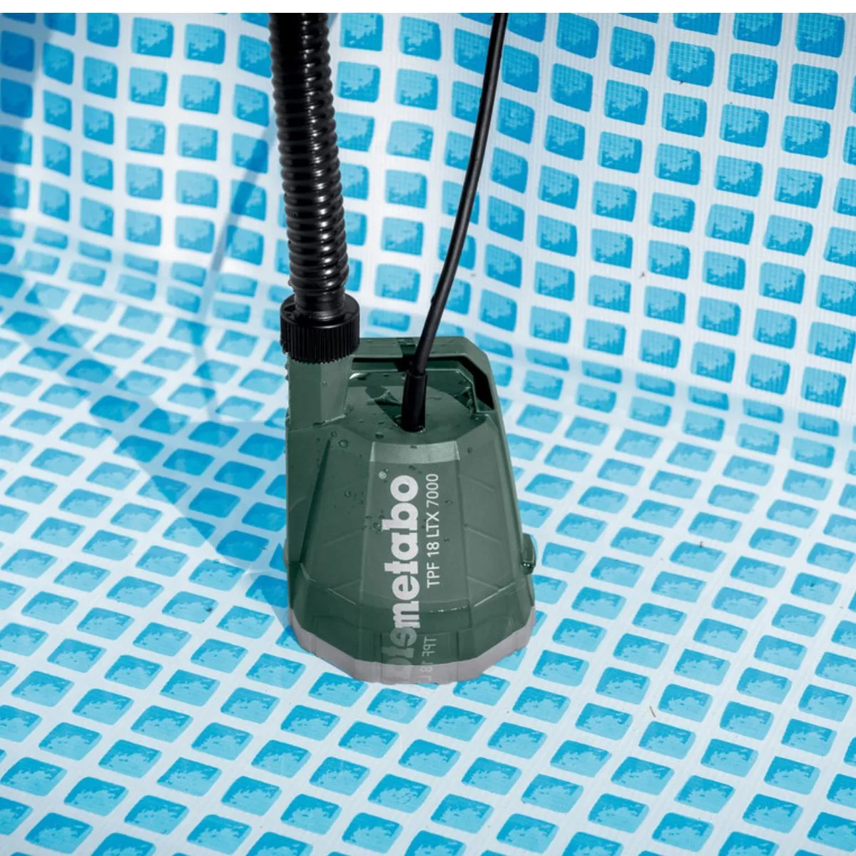Metabo TPF 18 LTX 7000 18V Submersible Pump with 1 x 5.2Ah Battery & Charger