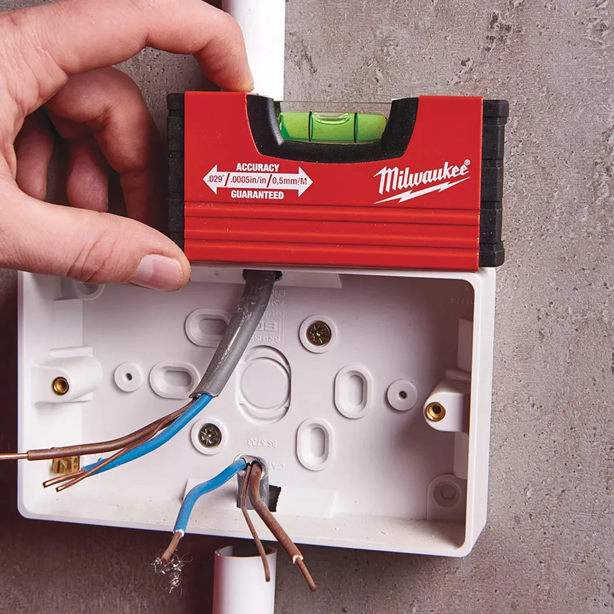 Milwaukee 100mm Handy Minibox Pocket Level 4 4932459100