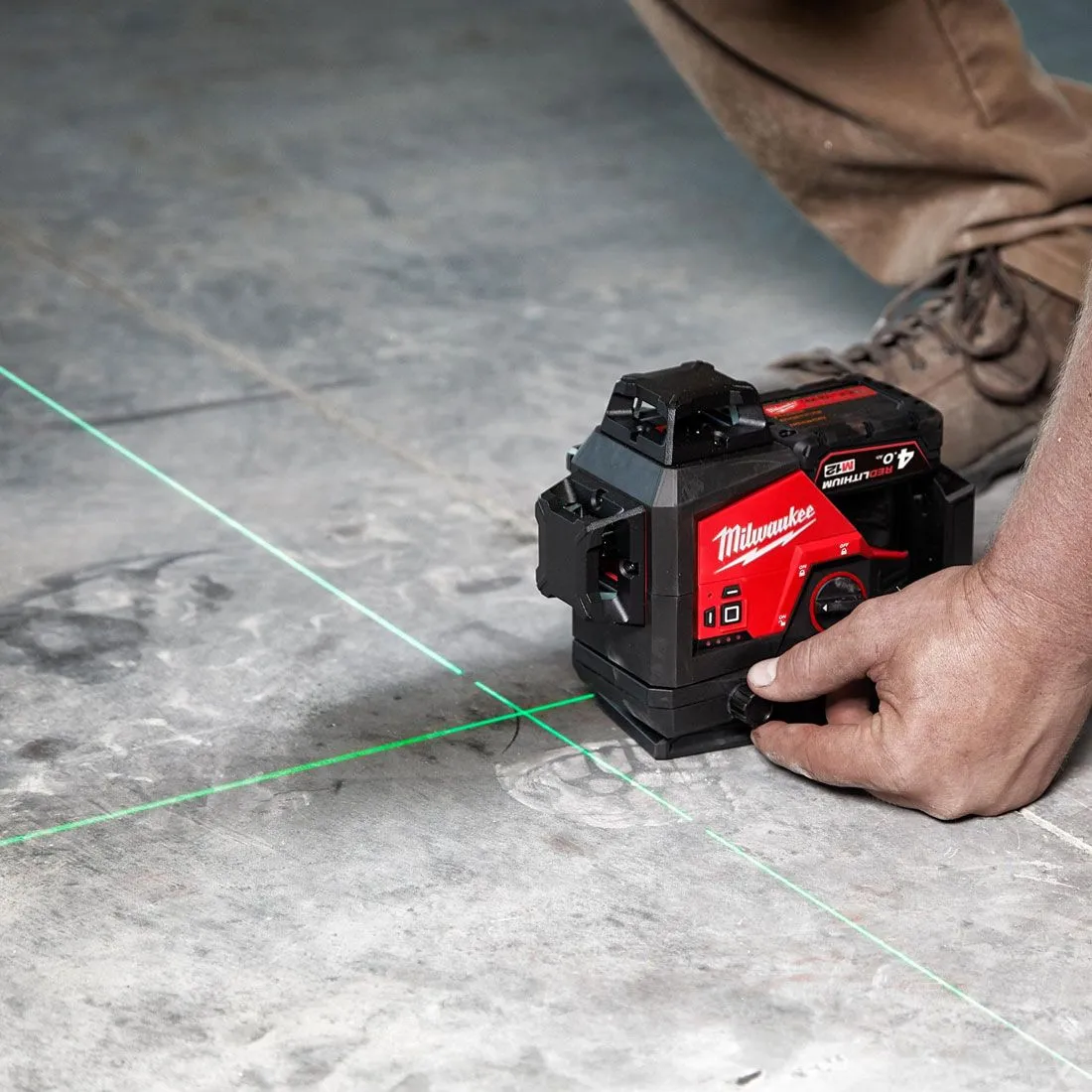 Milwaukee M123PL-0C 12V 360 3-Plane Green Laser with Case 4933478103