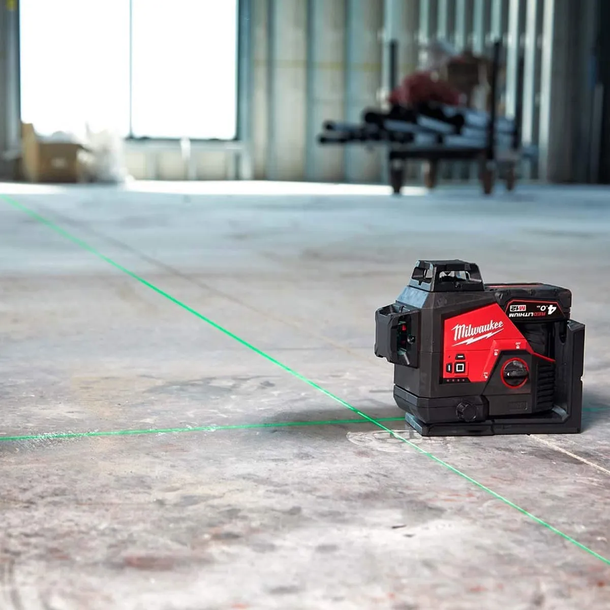 Milwaukee M123PL-401C 12V Green 360 3 Plane Laser with 1 x 4.0Ah Battery. Charger & Case