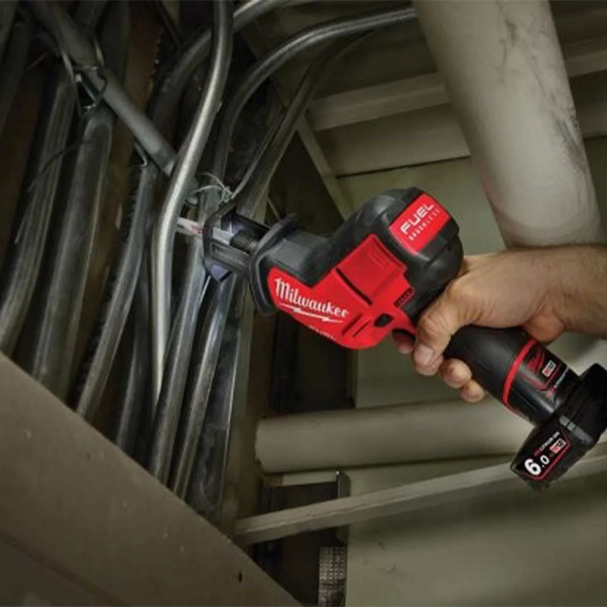 Milwaukee M12CHZ-0 12V Fuel Brushless HackZall Reciprocating Saw with 1 x 2.0Ah Battery & Charger