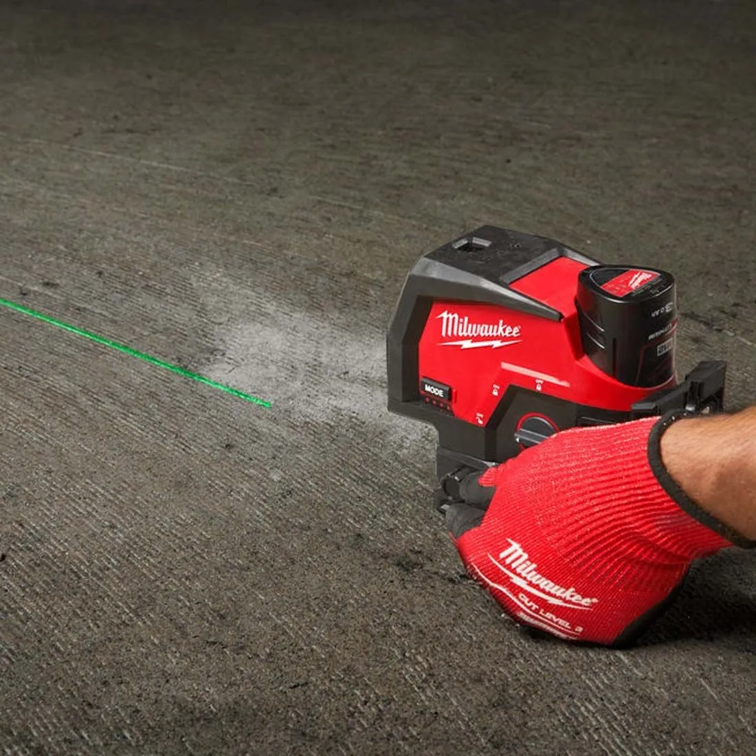 Milwaukee M12CLLP-0 12V Green Cross Line 2 Plane Laser 360 Case with 1 x 2.0Ah Battery & Charger