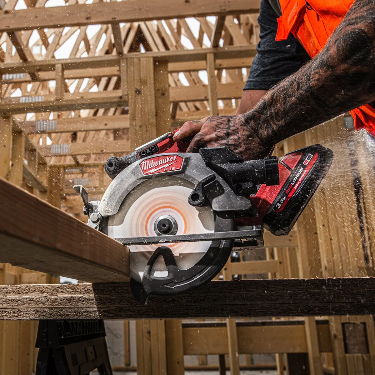 Milwaukee M18FCS552-0 M18 FUEL 18V Brushless 165mm Circular Saw with 1 x 5.5Ah Battery & Charger
