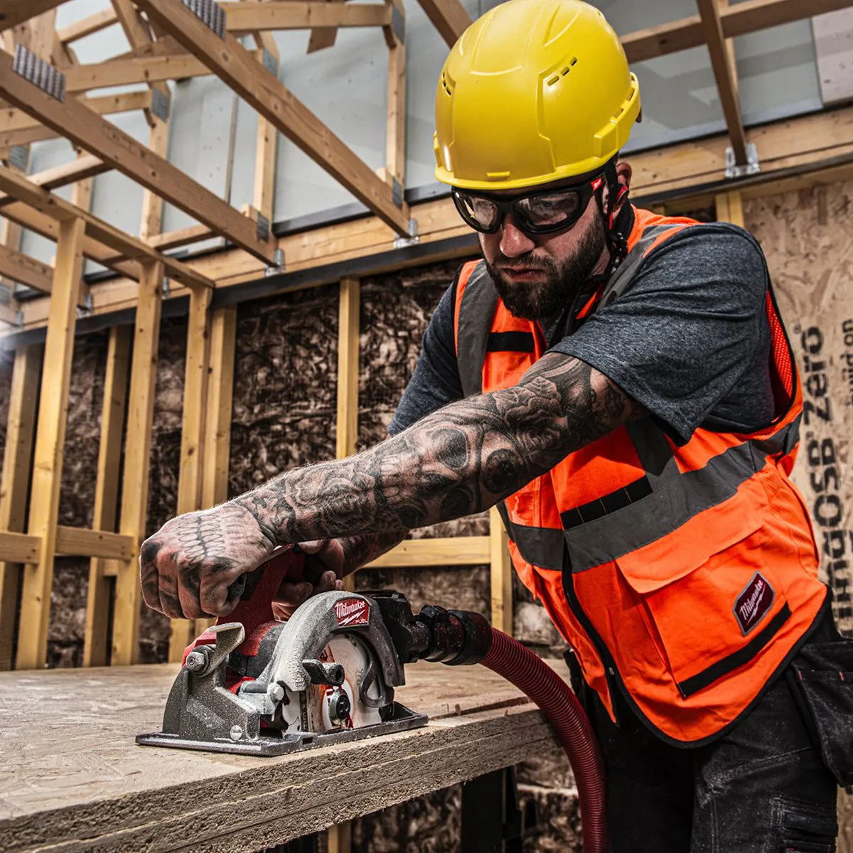 Milwaukee M18FCS552-0 M18 FUEL 18V Brushless 165mm Circular Saw with 1 x 5.5Ah Battery & Charger
