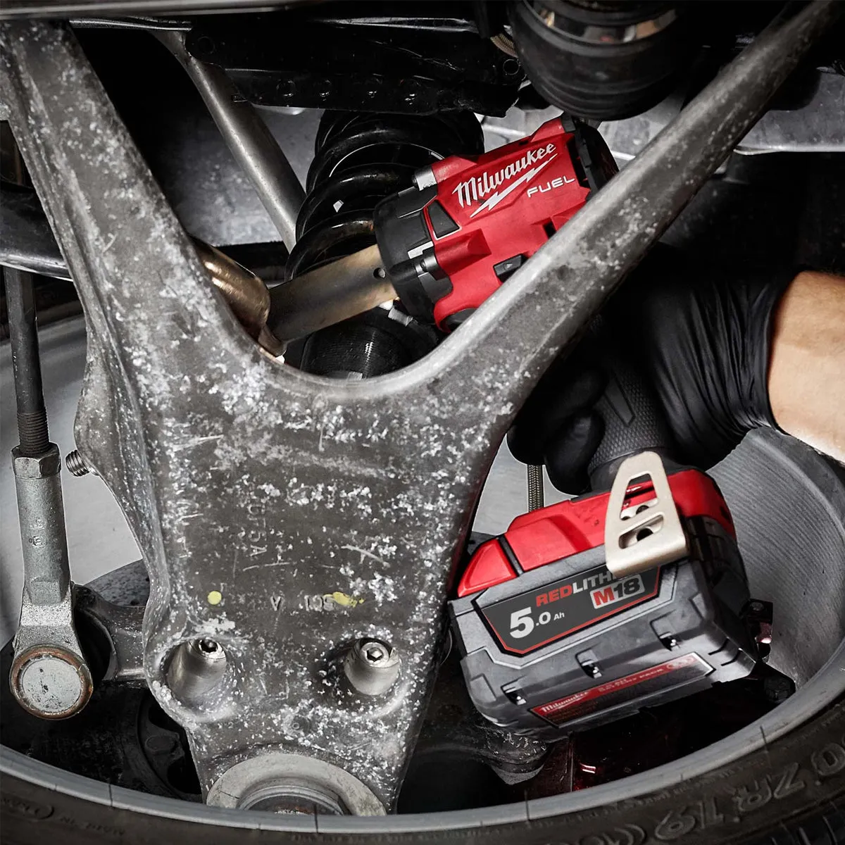 Milwaukee M18FIW2F38-0X 18V FUEL Brushless 3/8 Friction Ring Impact Wrench Body Only with case 4933478650